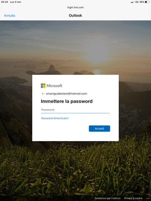 Inserisci Password e seleziona Accedi
