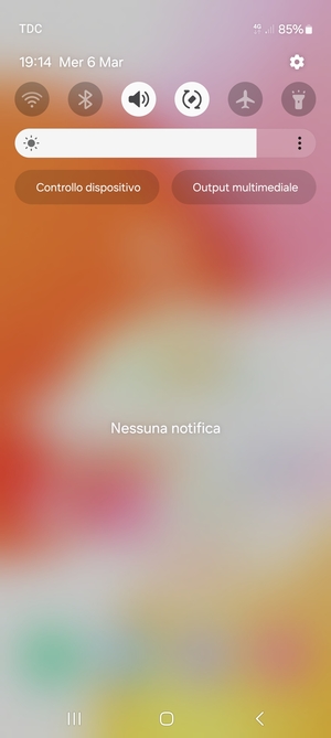 Scorri nuovamente verso il basso il menu in alto