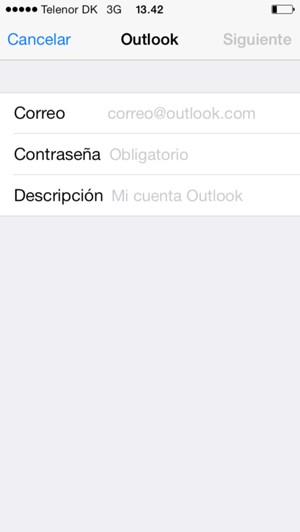 Introduzca información de Gmail o Hotmail y seleccione Siguiente