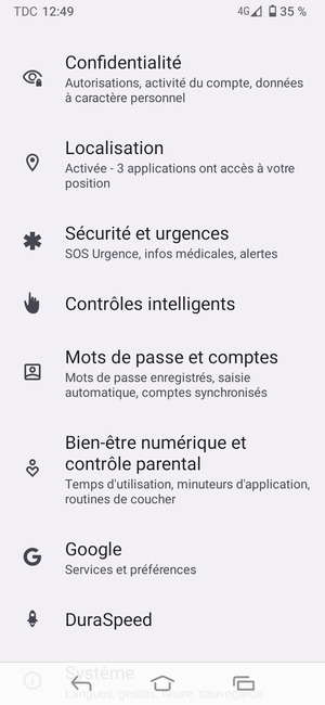 Faites défiler et sélectionnez Mots de passe et comptes