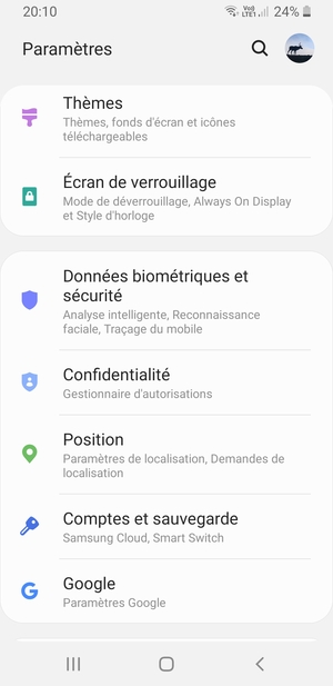 Faites défiler et sélectionnez Comptes et sauvegarde