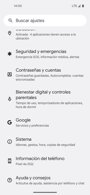 Desplácese y seleccione Contraseñas y cuentas
