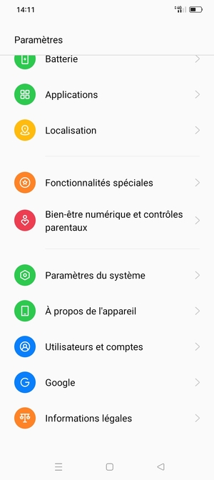 Faites défiler et sélectionnez Utilisateurs et comptes
