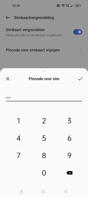 Voer Huidige pincode voor de simkaart in en selecteer OK