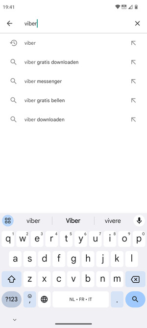 Voer de app-naam in en selecteer Zoeken