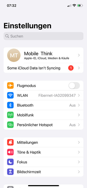 Um die PIN für die SIM-Karte zu wechseln, gehen Sie zum Einstellungen Menü zurück und  wählen Sie Mobilfunk