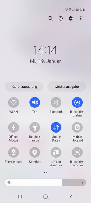 Wählen Sie die Menü-Taste