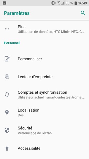 Retournez au menu Paramètres et sélectionnez Comptes et synchronisation