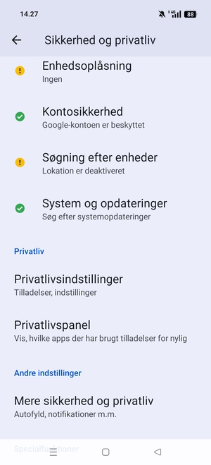 Scroll til og vælg Mere sikkerhed og privatliv