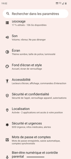 Faites défiler et sélectionnez Sécurité et confidentialité