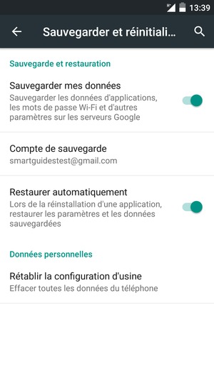 Activez Sauvegarder mes données et sélectionnez Compte de sauvegarde