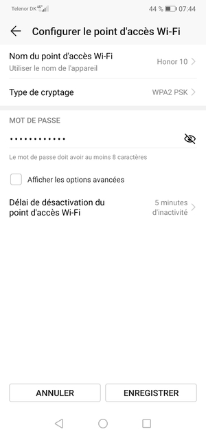 Saisissez un mot de passe de hotspot Wi-Fi d'au moins 8 caractères et sélectionnez ENREGISTRER