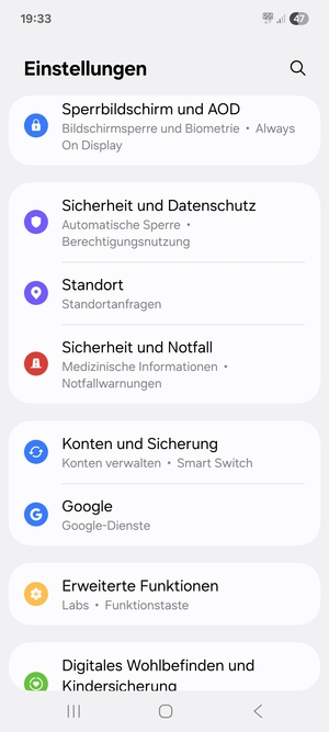 Scrollen Sie und wählen Sie Konten und Sicherung