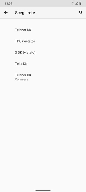 Seleziona un operatore di rete dall'elenco