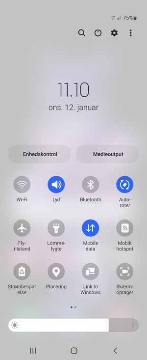 Vælg Menu knappen