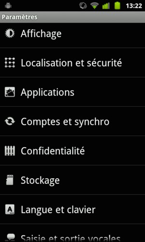 Faites défiler et sélectionnez Comptes et synchro