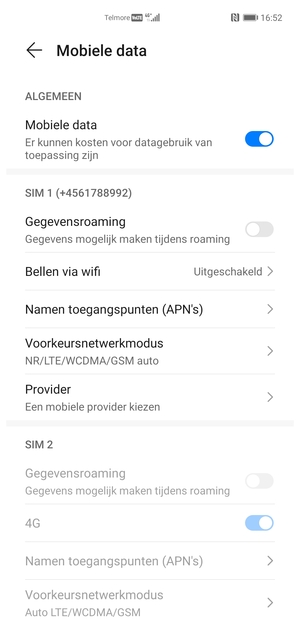 Scroll naar SIM 1 of SIM 2 en selecteer Namen toegangspunten (APN's)
