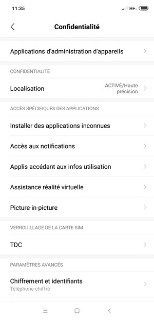 Sélectionnez VERROUILLAGE DE LA CARTE SIM