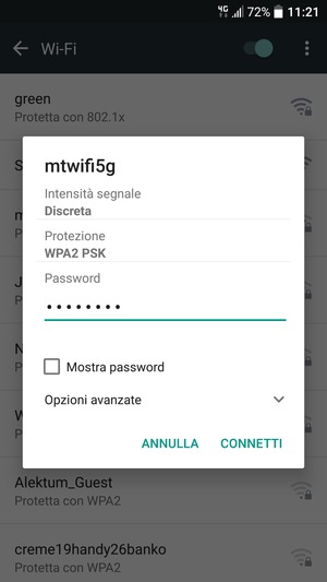 Inserisci la password del Wi-Fi e seleziona CONNETTI