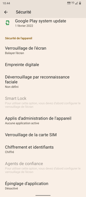 Pour modifier le code PIN de la carte SIM, faites défiler et sélectionnez Verrouillage de la carte SIM