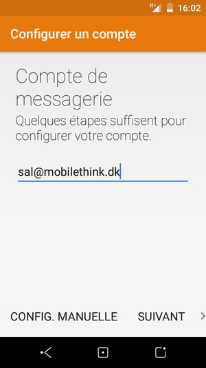 Saisissez votre adresse e-mail et sélectionnez SUIVANT