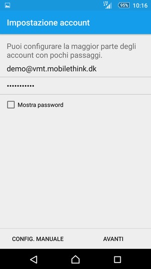 Inserisci il tuo indirizzo email e password. Seleziona CONFIG. MANUALE