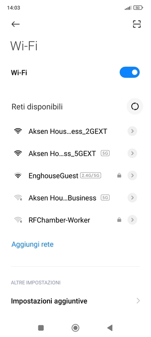 Seleziona la rete wireless a cui desideri connetterti