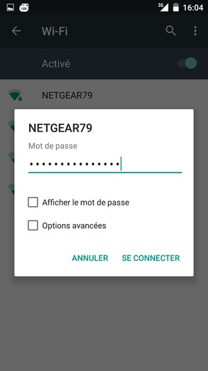 Saisissez le mot de passe du Wi-Fi et sélectionnez SE CONNECTER