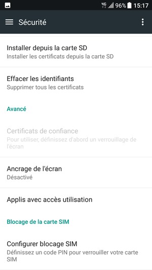 Pour modifier le code PIN de la carte SIM, revenez au menu Sécurité, faites défiler et sélectionnez Configurer blocage SIM