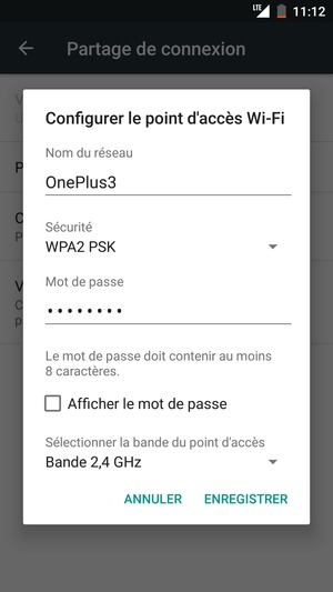 Saisissez un mot de passe de hotspot Wi-Fi d'au moins 8 caractères et sélectionnez ENREGISTRER