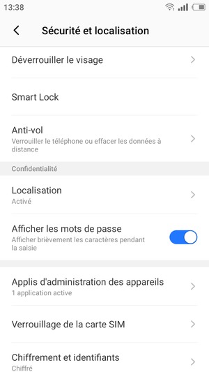 Pour modifier le code PIN de la carte SIM, faites défiler et sélectionnez Verrouillage de la carte SIM