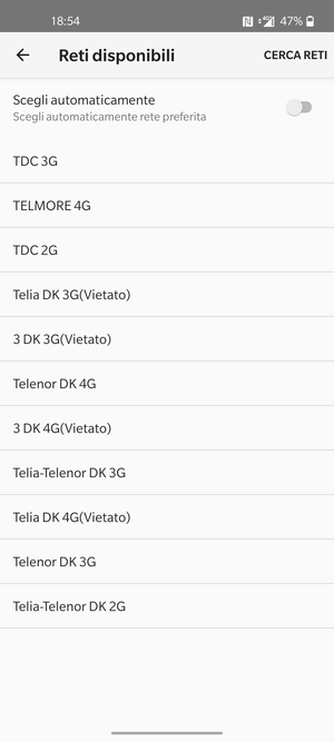 Seleziona un operatore di rete dall'elenco