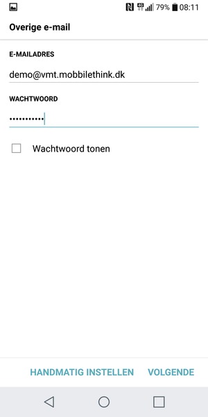 Voer uw e-mailadres en wachtwoord in. Selecteer VOLGENDE