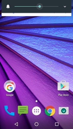 Maintenir appuyé pour baisser le volume au niveau requis