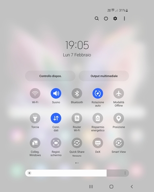 Seleziona il tasto Menu
