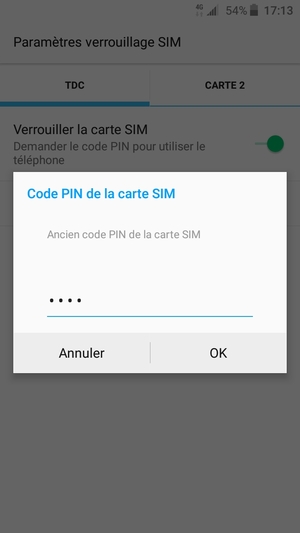 Saisissez votre Ancien code PIN de la carte SIM et sélectionnez OK