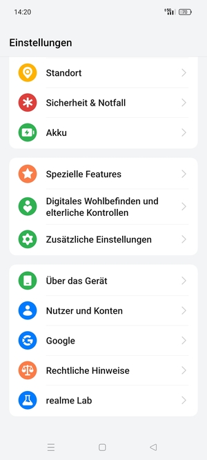 Gehen Sie zurück zum Einstellungen Menü und scrollen Sie und wählen Sie Nutzer und Konten