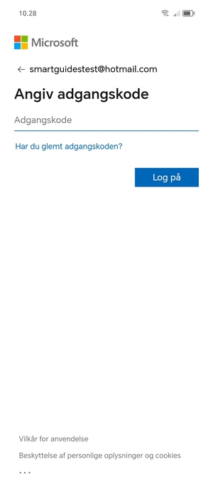 Indtast din Hotmail adgangskode og vælg Log på