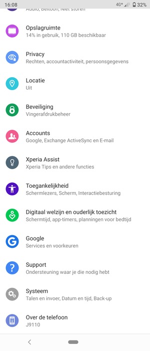 Scroll naar en selecteer Accounts