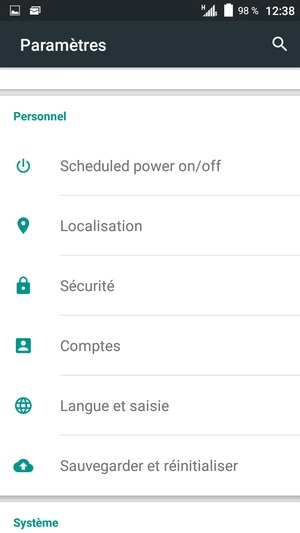 Faites défiler et sélectionnez Comptes