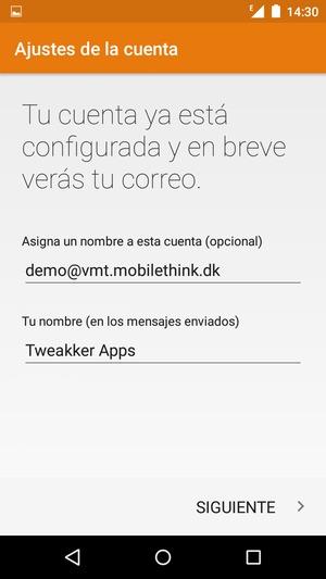 Déle a su cuenta un nombre y escriba su nombre. Seleccione SIGUIENTE