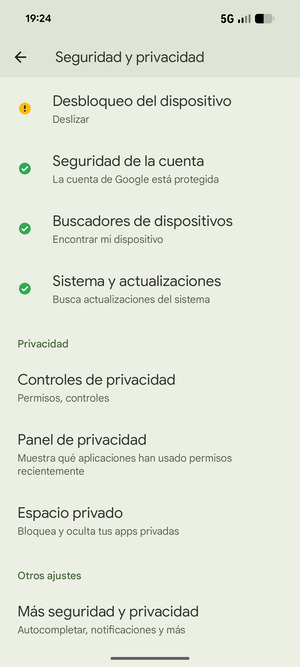 Desplácese y seleccione Más seguridad y privacidad
