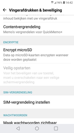 Scroll naar en selecteer SIM-vergrendeling instellen