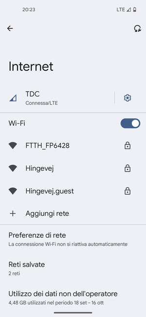 Seleziona la rete wireless a cui desideri connetterti