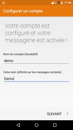 Donnez un nom à votre compte et saisissez votre nom. Sélectionnez SUIVANT