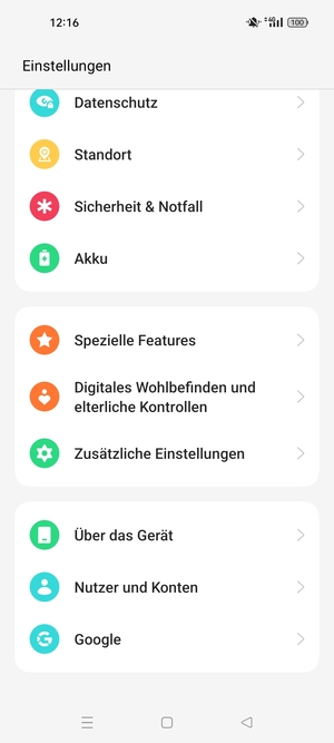 Scrollen Sie und wählen Sie Über das Gerät