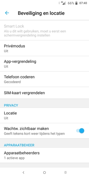 Om de pin voor de simkaart te wijzigen, scroll naar en selecteer SIM-kaart vergrendelen