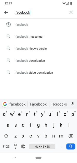 Voer de app-naam in en selecteer Zoeken