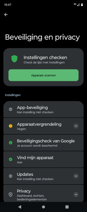 Om uw schermvergrendeling te activeren, ga naar het Beveiliging en privacy-menu en selecteer Apparaatvergrendeling