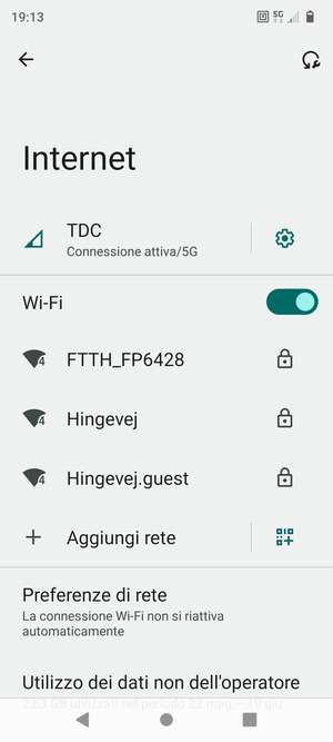 Seleziona la rete wireless a cui desideri connetterti